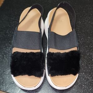 Ugg Sandals Super Cute 💕